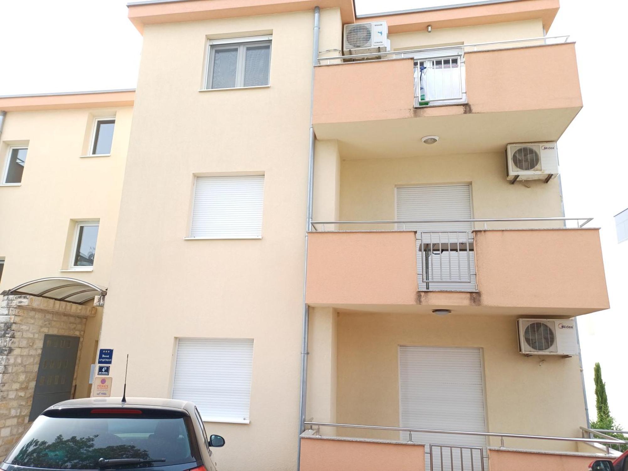 Apartman Dm Trogir Exteriör bild